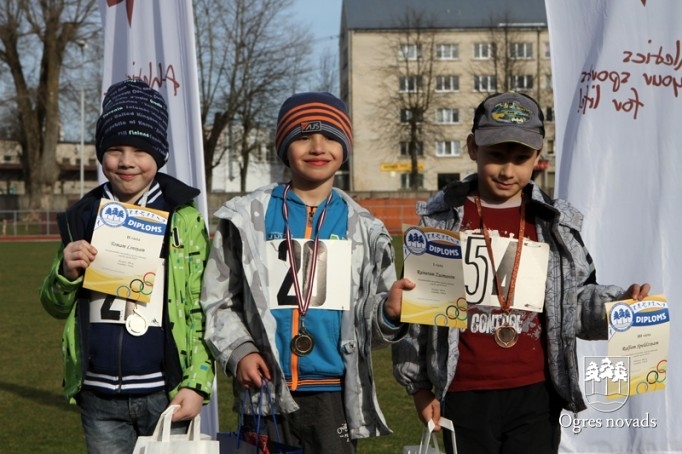 Mūsu soļotājiem uzvaras sacensībās "Aprill – Aprill 2014"