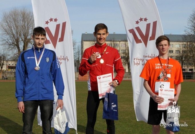 Mūsu soļotājiem uzvaras sacensībās "Aprill – Aprill 2014"