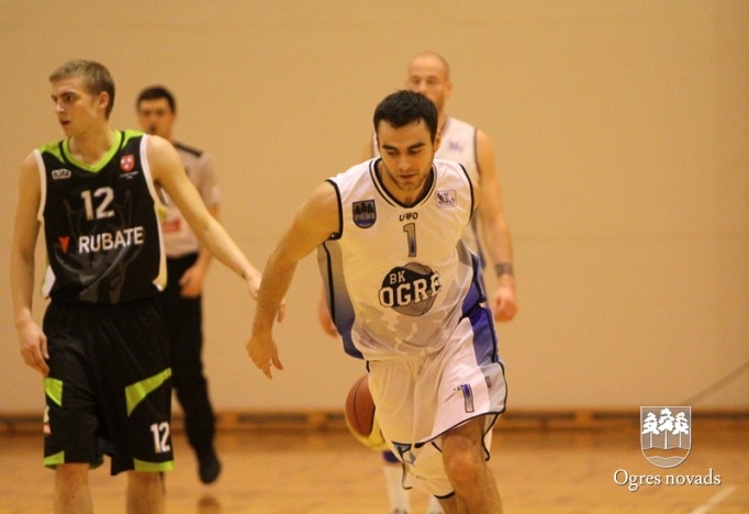 BK "Ogre" rezultatīvā cīņā pieveic bukus
