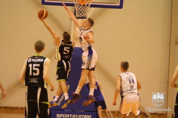 BK "Ogre" rezultatīvā cīņā pieveic bukus