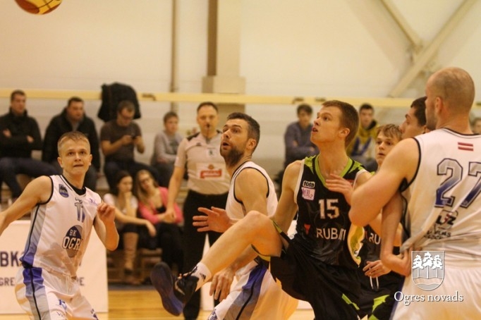 BK "Ogre" rezultatīvā cīņā pieveic bukus
