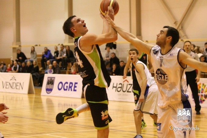 BK "Ogre" rezultatīvā cīņā pieveic bukus