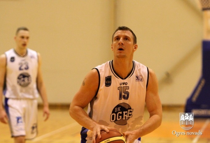 BK "Ogre" rezultatīvā cīņā pieveic bukus