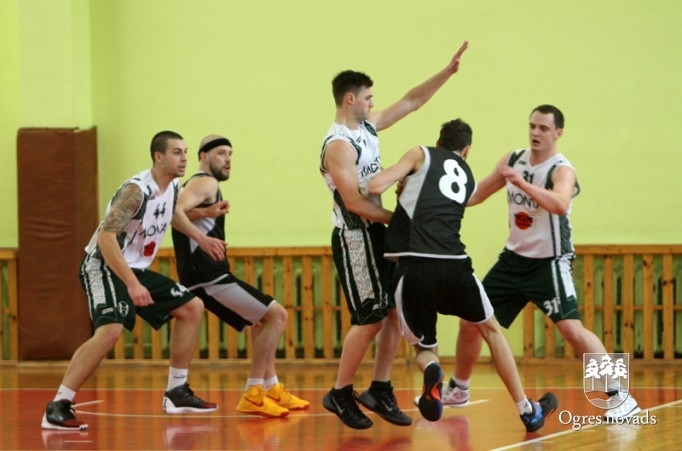 Novada basketbola čempionātā sīva cīņa par līderu godu