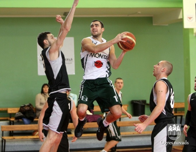 Novada basketbola čempionātā sīva cīņa par līderu godu