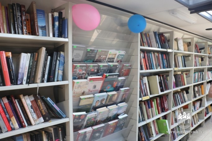 Pie lasītājiem dodas jaunais bibliobuss