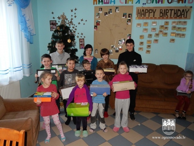 Akcijā “Brīnumu takas” brīnumu kastes nogādātas bāreņiem Ukrainā