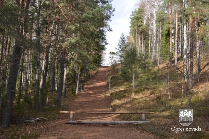 Dabas parkā būvē skatu torni