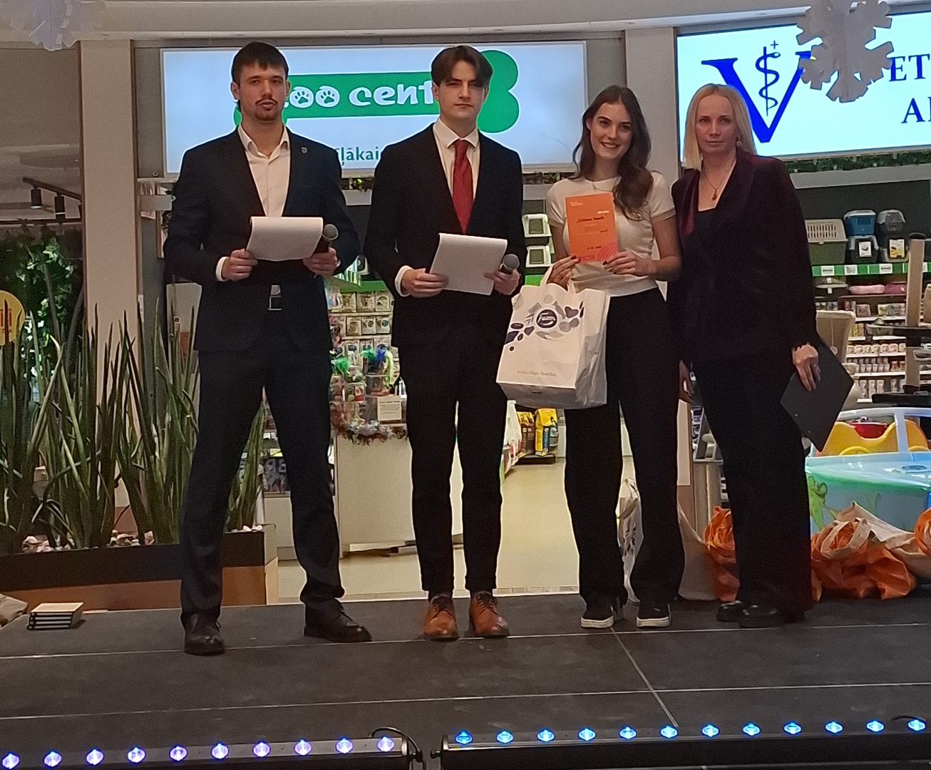 CITS BAZĀRS 2026 OGRĒ noskaidroti labākie skolēnu mācību uzņēmumi