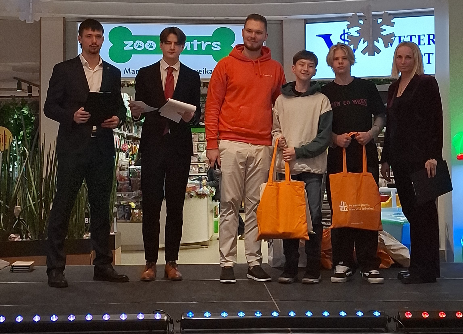 CITS BAZĀRS 2026 OGRĒ noskaidroti labākie skolēnu mācību uzņēmumi