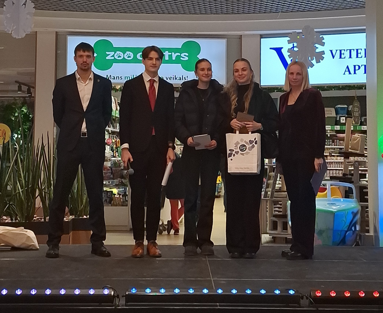 CITS BAZĀRS 2026 OGRĒ noskaidroti labākie skolēnu mācību uzņēmumi