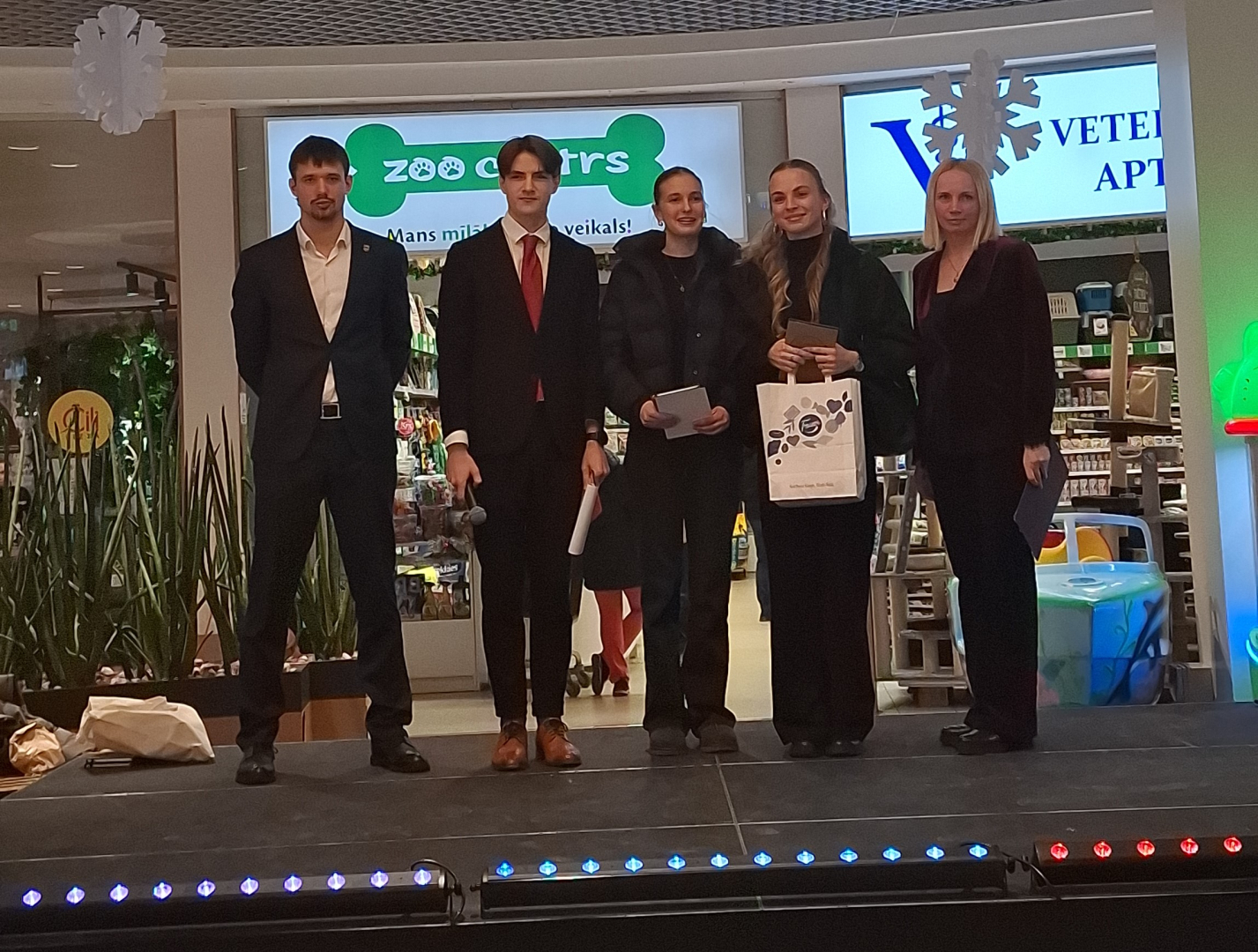 CITS BAZĀRS 2026 OGRĒ noskaidroti labākie skolēnu mācību uzņēmumi