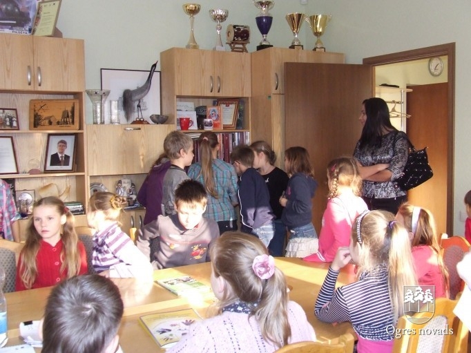 Pasākuma „Saldējums ar lielajiem” ietvaros pašvaldībā viesojas skolēni