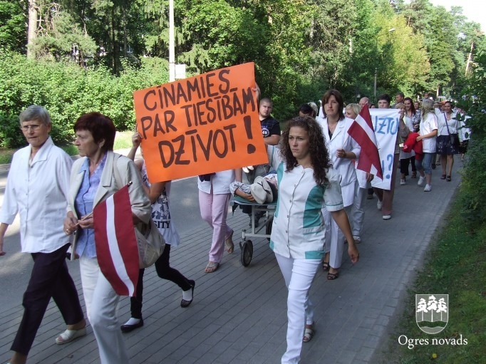 Ogres rajona slimnīca piedalās protesta akcijā