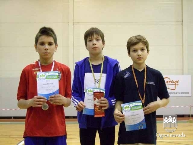 Mūsu jaunajiem vieglatlētiem 12 medaļas