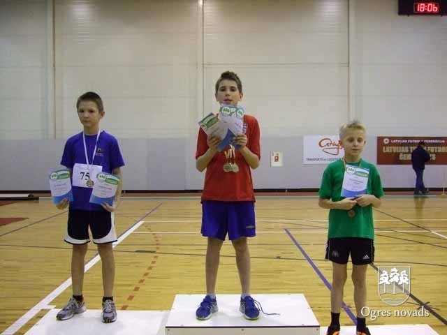 Mūsu jaunajiem vieglatlētiem 12 medaļas