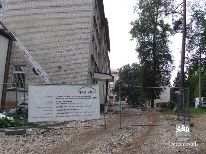 Pirms jaunā mācību gada iepazīstas ar skolās paveikto