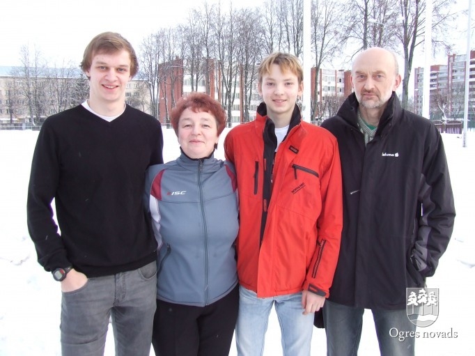 Ģimene, kuras ikdiena un atpūta ir sports