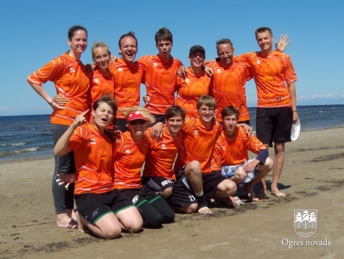Ogres Frisbija klubs uzvar "Jūrmalas Bitē"