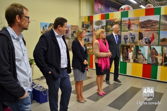 Egila Helmaņa fotogrāfiju izstādes “Atvadas no Afganistānas” atklāšana