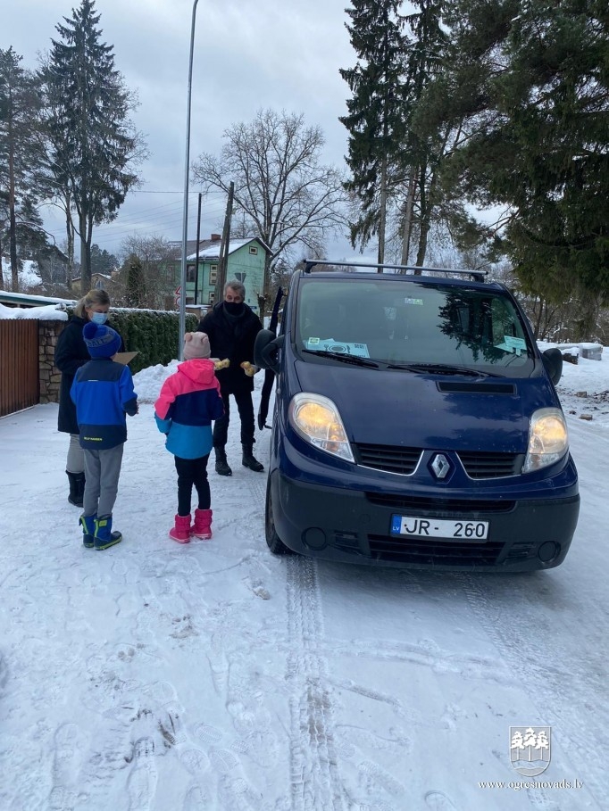 Brīvpusdienu mērķis ir atvieglot vecāku ikdienu