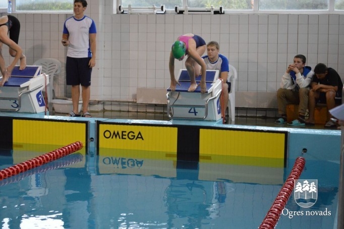 Ogrēniešiem 12 medaļas Jūrmalas peldēšanas čempionātā