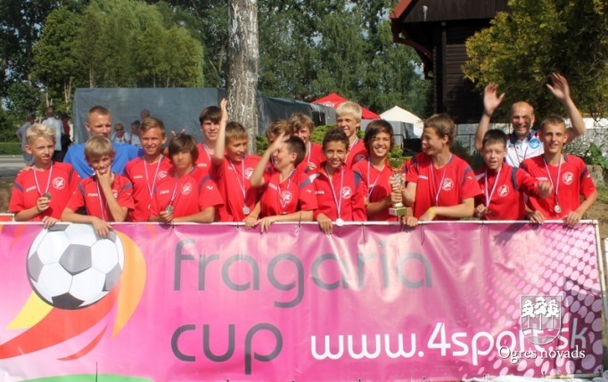 Ogres jaunajiem futbolistiem 2. vieta "Fragaria cup" turnīrā Slovākijā