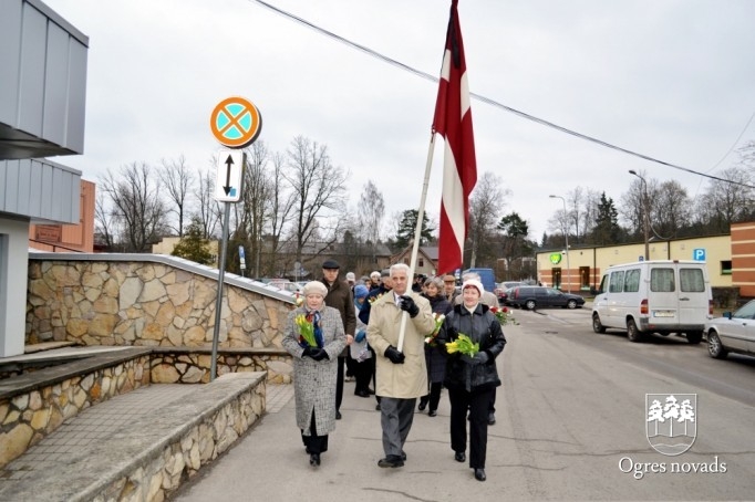 Ogrē piemin komunistiskā genocīda upurus