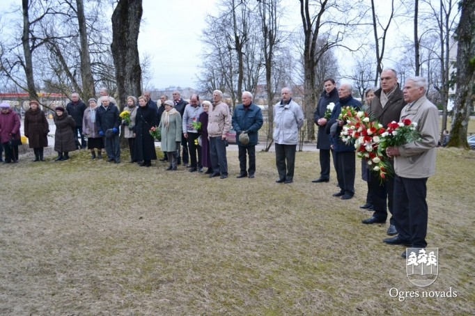Ogrē piemin komunistiskā genocīda upurus