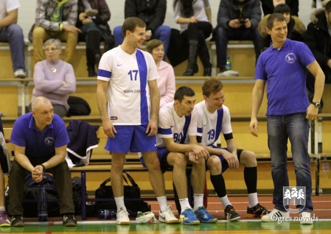 Ogres handbolisti revanšējas junioriem