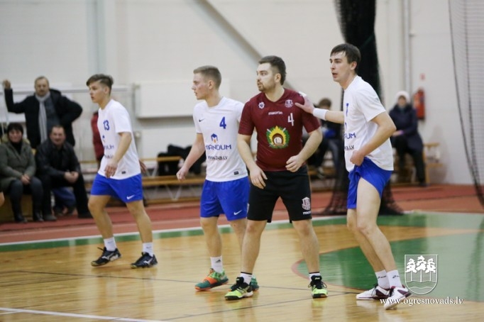 HK "Ogre/Miandum" izslēgšanas spēles sāk ar uzvaru