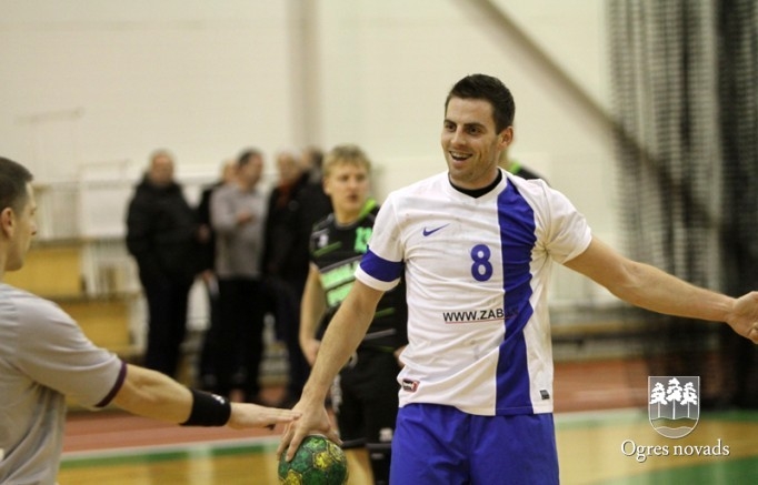 HK "Ogre" uzvar "Jūrmalas Sportu"