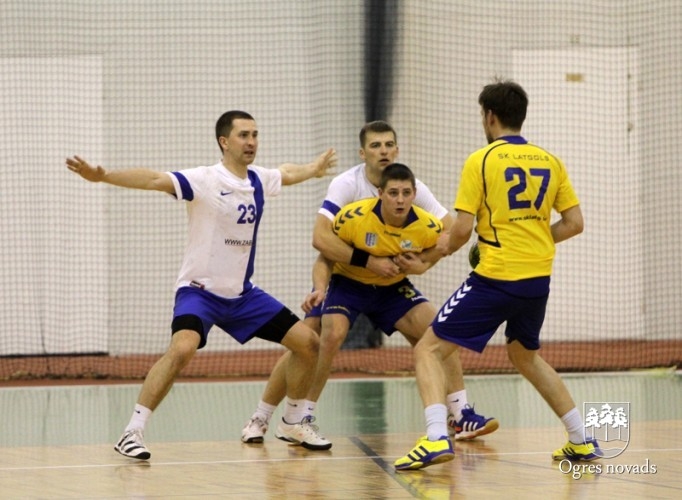 Ogres handbolisti uzvar Latvijas čempionus