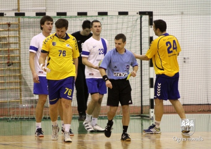 Ogres handbolisti uzvar Latvijas čempionus