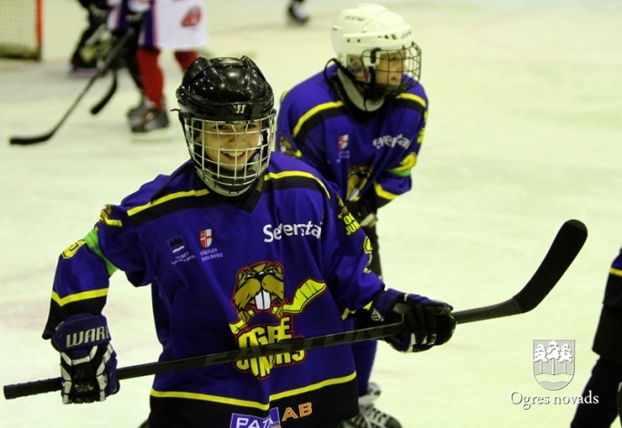 Jaunie Ogres hokejisti – Latvijas čempionāta līderi