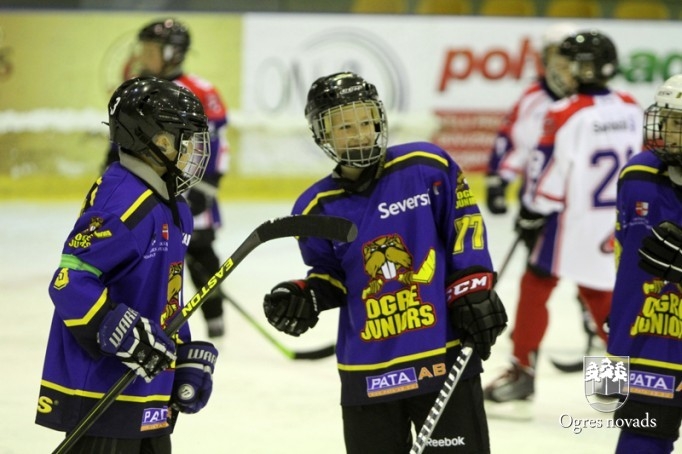 Jaunie Ogres hokejisti – Latvijas čempionāta līderi