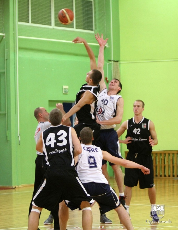 Jauno sezonu Latvijas Basketbola līgas 2. divīzijā uzsākusi Ogres Basketbola skolas komanda