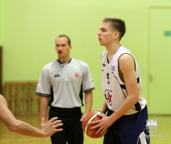 Jauno sezonu Latvijas Basketbola līgas 2. divīzijā uzsākusi Ogres Basketbola skolas komanda