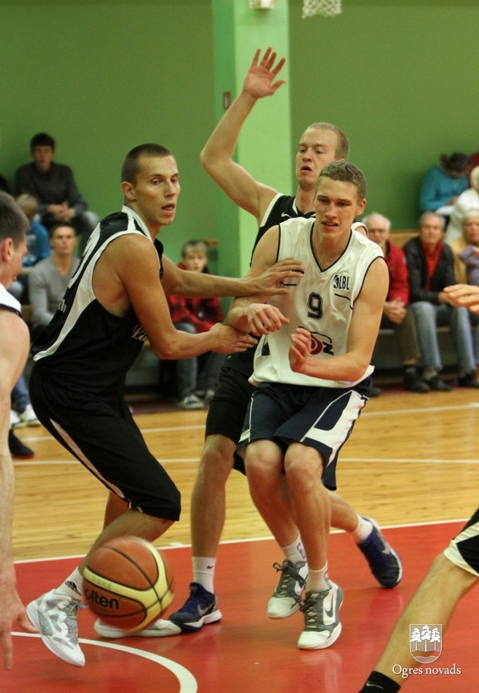 Jauno sezonu Latvijas Basketbola līgas 2. divīzijā uzsākusi Ogres Basketbola skolas komanda