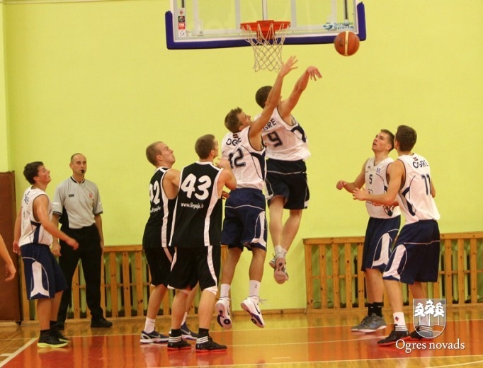 Jauno sezonu Latvijas Basketbola līgas 2. divīzijā uzsākusi Ogres Basketbola skolas komanda