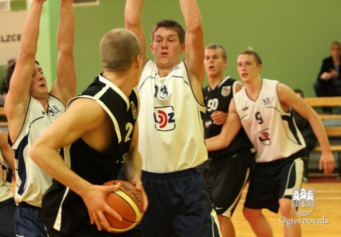 Jauno sezonu Latvijas Basketbola līgas 2. divīzijā uzsākusi Ogres Basketbola skolas komanda