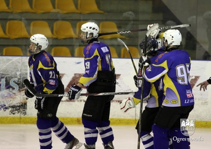 "Ogre Juniors" hokejistiem 3.vieta Rīgas Kausā un cīņa par Latvijas bronzu