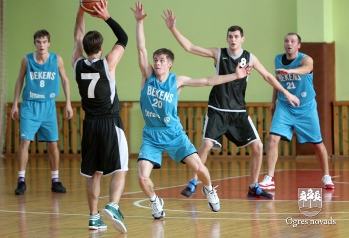 Novada basketbola čempionāta pirmo spēļu rezultāti