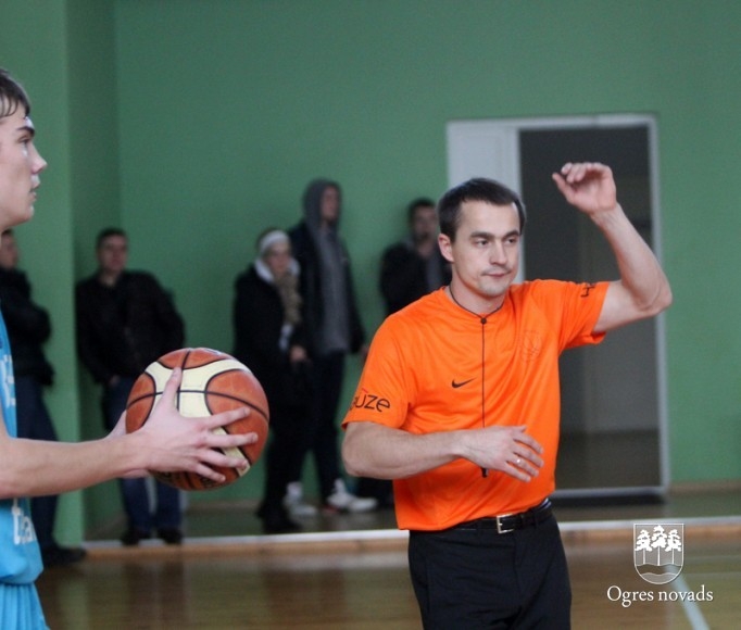 Novada basketbola čempionāta pirmo spēļu rezultāti