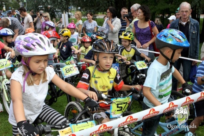 SPORT2000 Ogres un Ikšķiles tūrisma attīstības aģentūras tautas velobrauciens