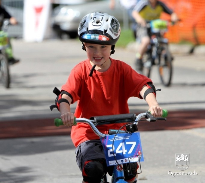 SPORT2000 Ogres un Ikšķiles tūrisma attīstības aģentūras tautas velobrauciens