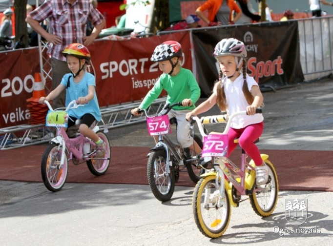 SPORT2000 Ogres un Ikšķiles tūrisma attīstības aģentūras tautas velobrauciens