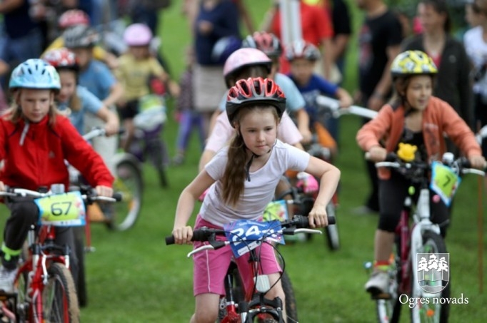 SPORT2000 Ogres un Ikšķiles tūrisma attīstības aģentūras tautas velobrauciens