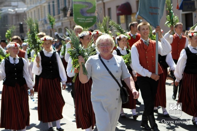 Izskan Dziesmu un Deju svētki