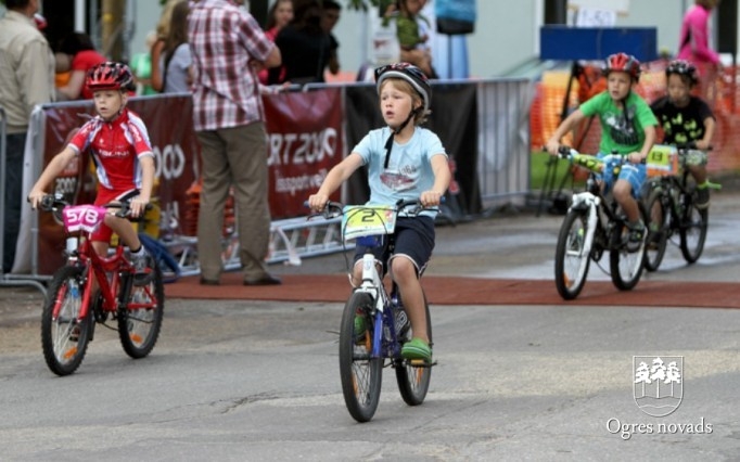 SPORT2000 Ogres un Ikšķiles tūrisma attīstības aģentūras tautas velobrauciens